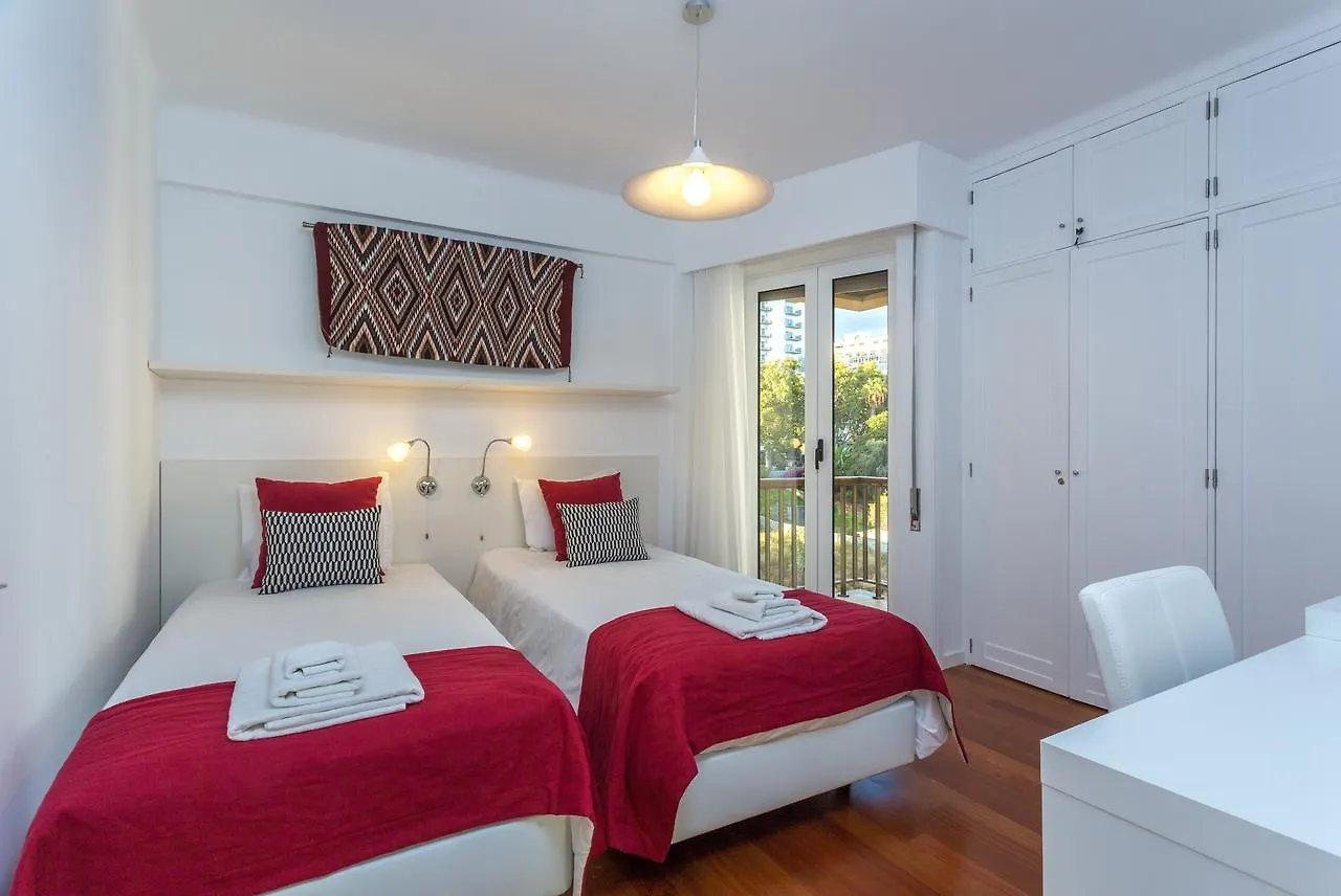 Sunset Terrace Ocean Cliff Pool Apartment Funchal   Funchal (Madeira)